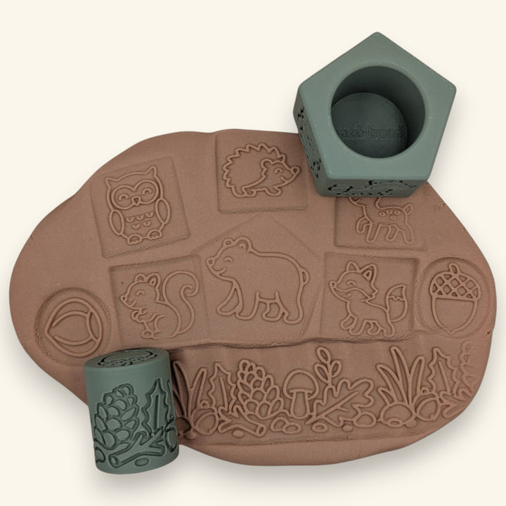 Amprente în plastilină — urme de pădure imprimate cu Pentagon Pădure de la joacă bună