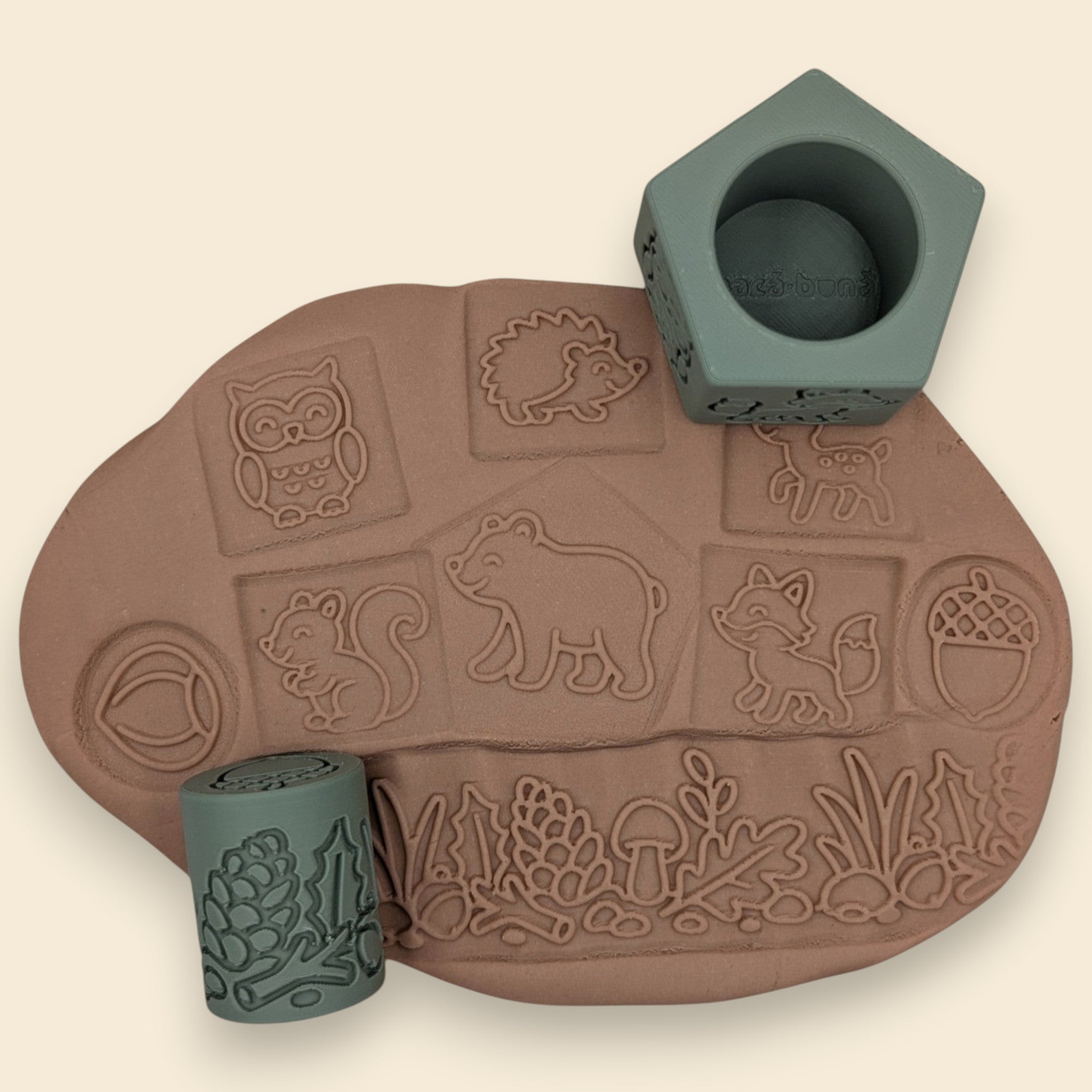 jucarie senzoriala pentru forme in plastilina cu tematica naturala padure - joaca buna