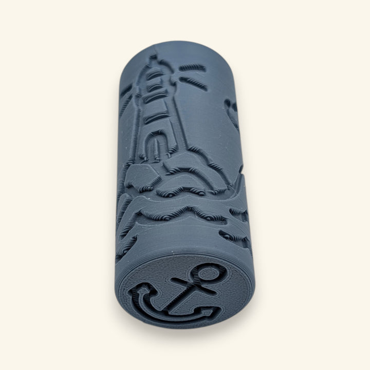 Capătul cu ancoră al Rollerului Ocean, așezat pe o parte — jucărie pentru plastilină de la joacă bună